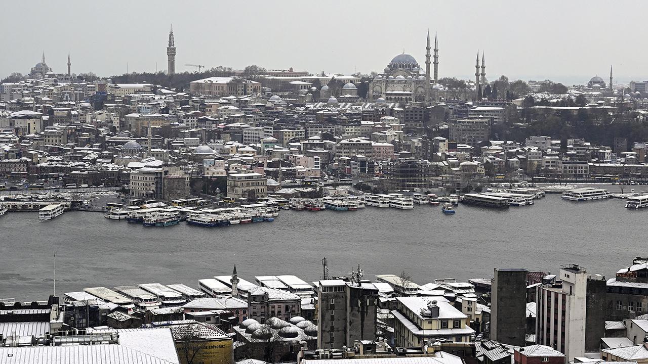 İstanbul Karla Kaplandı!