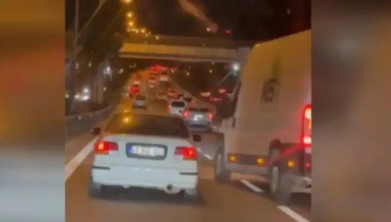 Tuzla'da Şoke Eden Olay: Makas Terörü ve Kaçan Sürücünün Tutuklanması
