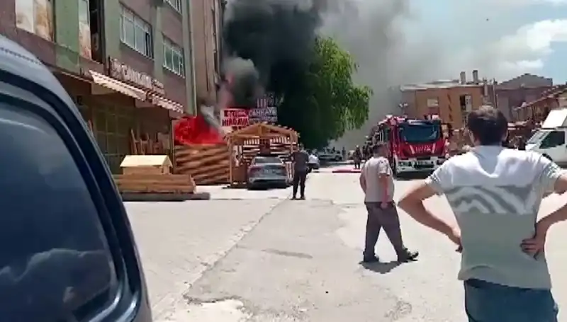 Ankara’da Yangın Alarmı: İş Yerleri Korkunç Alevlere Teslim Oldu