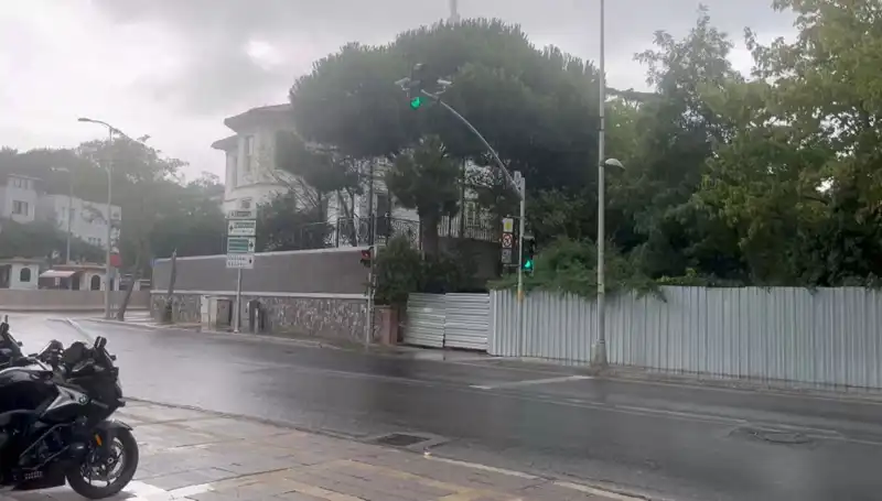 İstanbul’da Sağanak Yağışlar Hayatı Olumsuz Etkiliyor: Ne Yapmalıyız?