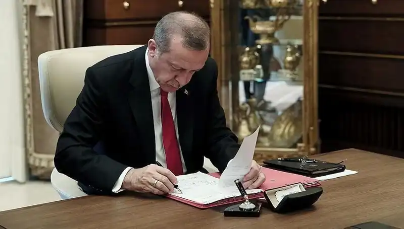 Cumhurbaşkanı Afişleriyle Gündeme Oturdu: 9 Hükümlünün Affı Neleri Değiştiriyor?