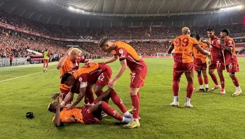 Futbol Dünyasında Kıran Kırana Pazarlık: 2025 Transfer Dönemi
