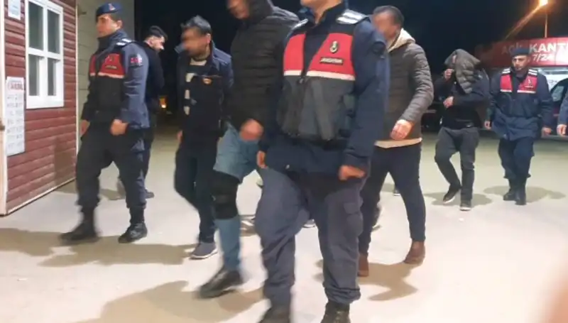 Bağ Evinde Uyuşturucu Partisi Baskını: Gözaltılar ve Şoke Eden Detaylar