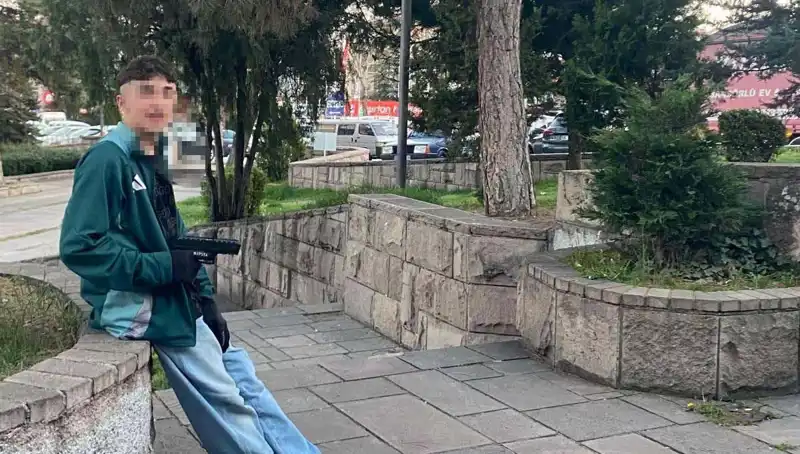 Yol Verme Kavgası Sonrası Aile Dramı: Üç Kardeş ve Babanın Tutuklanması