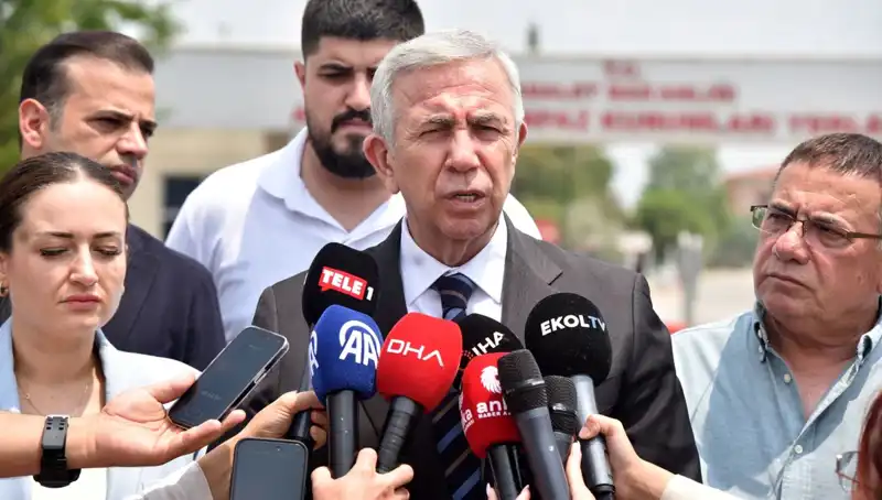 Mansur Yavaş’tan Muhittin Böcek’e Sıcak Ziyaret: Yöresel İş Birliği Konuşuldu!
