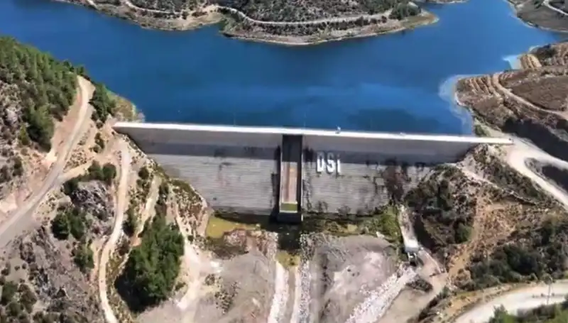 Çeşme'de Su Kesintileri Tarih Oluyor: Yeni Proje Hayata Geçiyor!