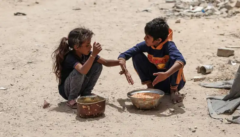 Gazze'de Açlık Kurbanı: Dört Yaşındaki Çocuk Hayatını Kaybetti
