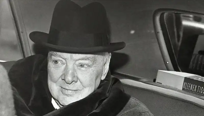 Churchill’in Tarihi Bekar Evi Satışta: Yatırım İçin Fırsat mı?