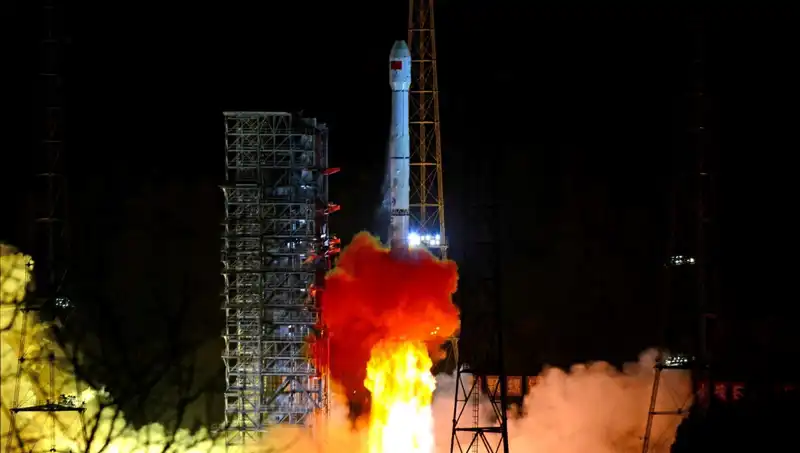 Çin Uzaya Tienvın-2 Asteroid Keşif Aracını Gönderdi: Yeni Bir Dönem Başlıyor