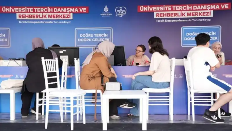 İstanbul'da Üniversite Tercih Danışma ve Rehberlik Merkezleri Hizmete Girdi