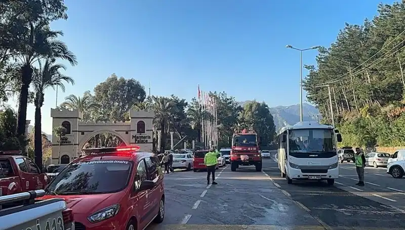 Muğla’daki Beş Yıldızlı Otelde Korkutan Yangın: Tatilciler Panik İçinde Kaçtı