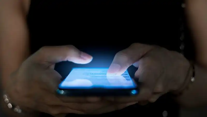 Narsisizmin Gizli Belirtisi: Telefon Bağımlılığı Üzerine Şok Edici Tespitler