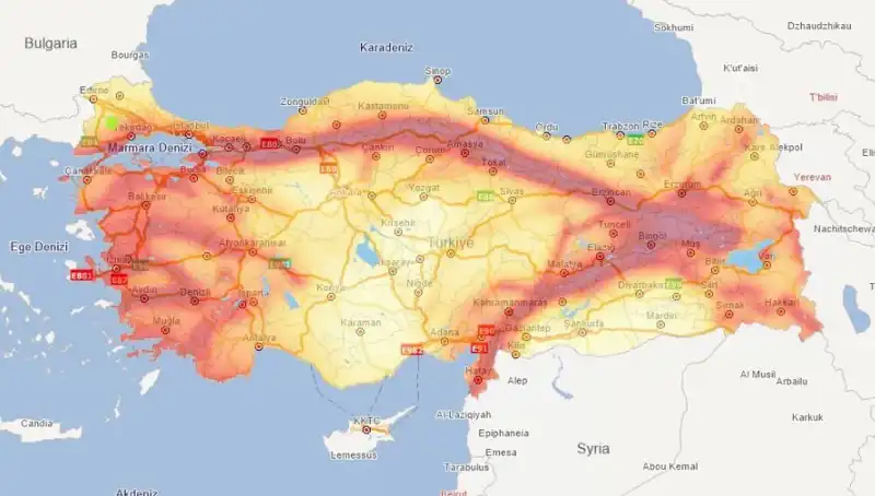 Evimin Altındaki Fay Hattı Gerçekten Tehdit mi? 2025 MTA Verileri ile Değerlendiriyoruz
