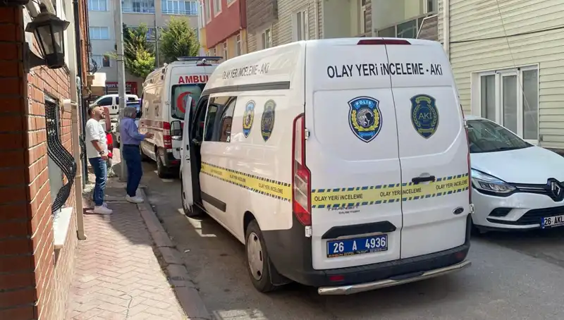 İki Çocuk Babası Gizemli Bir Şekilde Evinde Ölü Bulundu