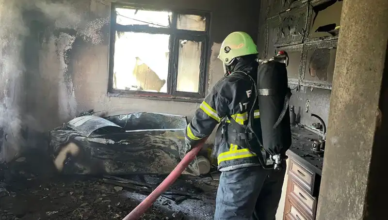 Yangında Alevler İçinde Kalan Mutfak Küle Döndü: Olayın Detayları