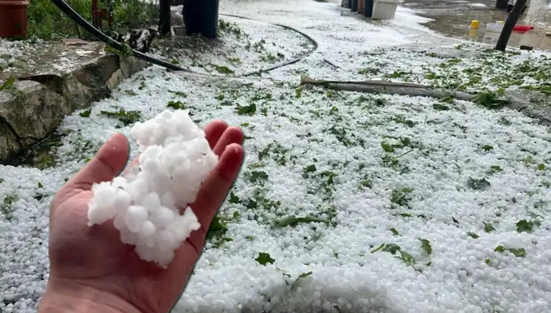 Haziran Ayında Dolu Sürpriziyle Beyaza Bürünmüş Şehirler