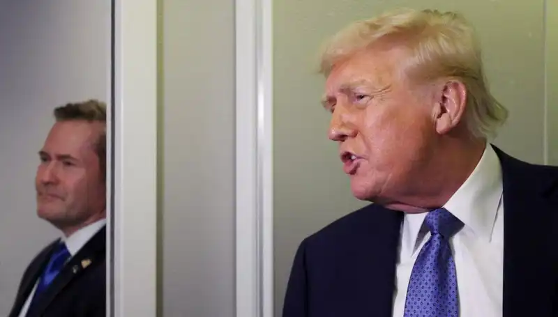 Trump'ın Sızdırdığı Planlar Sonrası Mike Waltz Görevden Alındı!