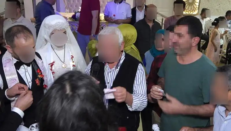 Düğün Davetsiz Misafirin Yüzünden Kaosa Dönüştü!