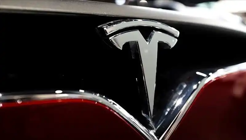 Tesla'da Fırtına: Ucuz Model Tartışmaları ve HW3 Sahiplerinin FSD Beklentileri